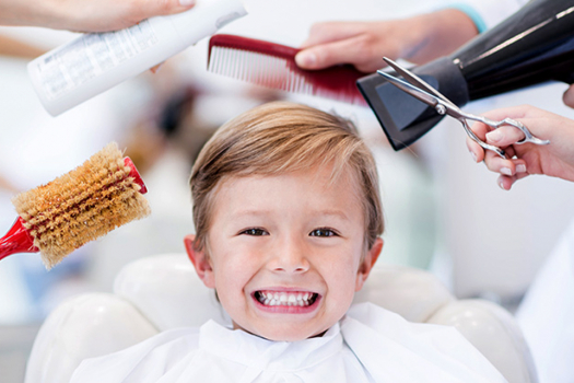 Как подготовить ребенка к походу в парикмахерскую